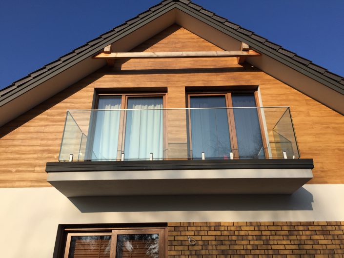 Modern Glass Staircase